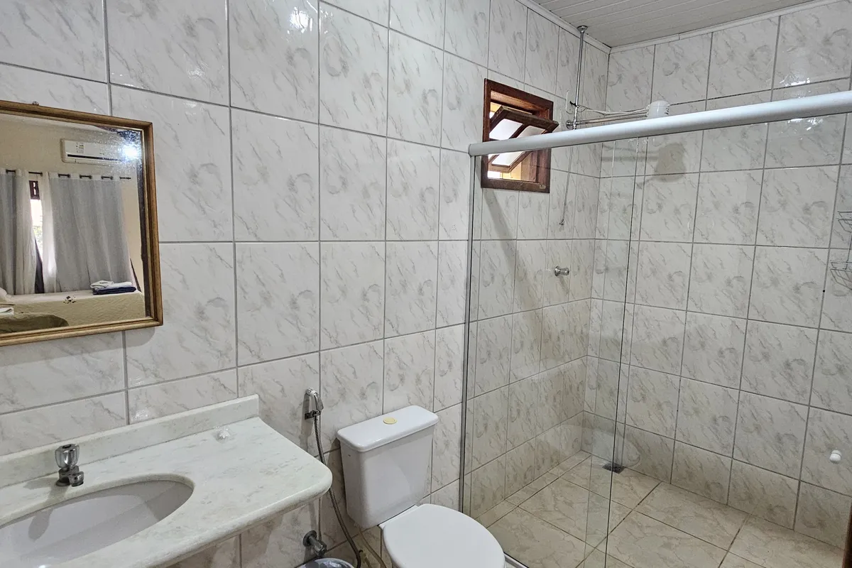 QUARTO 15 AR-CONDICIONADO