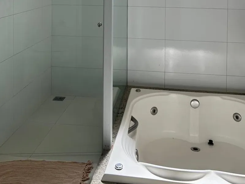 QUARTO 24/25 CONJUGADO - AR E HIDROMASSAGEM
