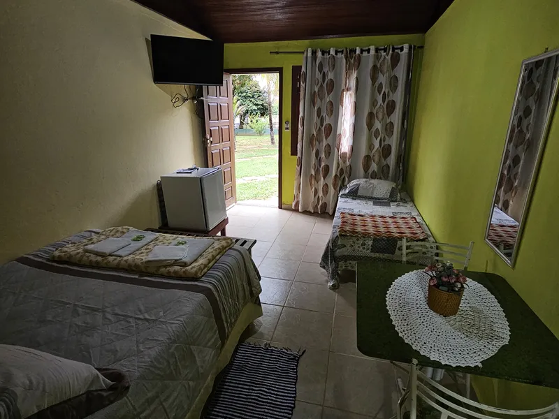 QUARTO 20 AR-CONDICIONADO