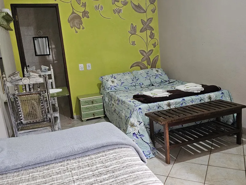 QUARTO 11 AR-CONDICIONADO
