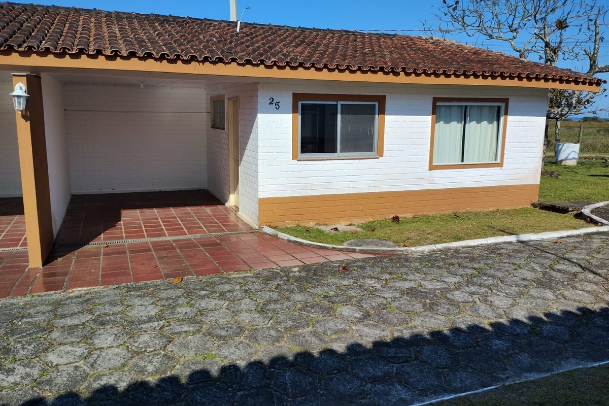 20 - Com Ar-condicionado