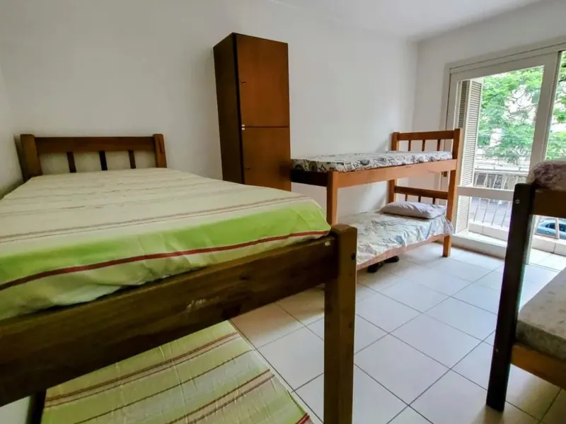 Room 01