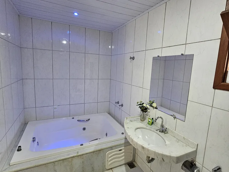 QUARTO 22 AR E HIDROMASSAGEM