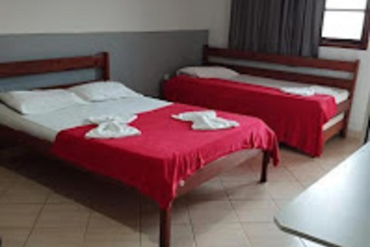 suite, frigobar, ventilador