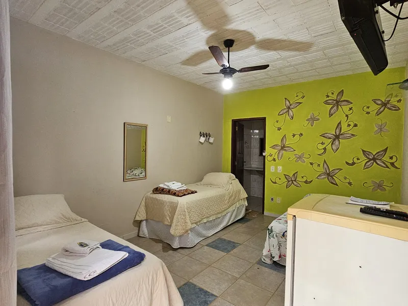 QUARTO 15 AR-CONDICIONADO
