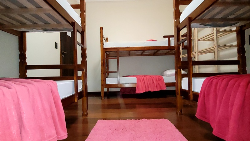 Compartilhado Feminino com Ar