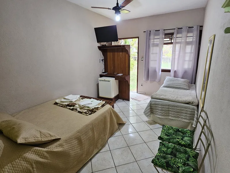 QUARTO 14 AR-CONDICIONADO