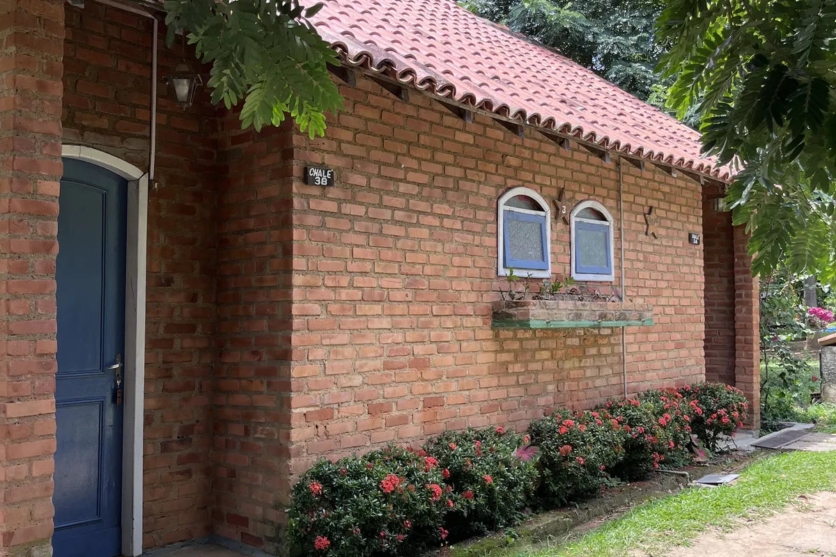 Chalé  familia 2 quartos p/5 pessoas