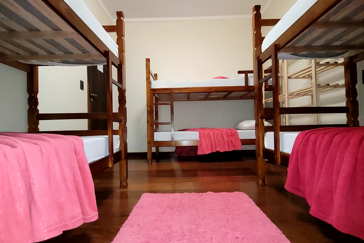 Compartilhado Feminino com Ar