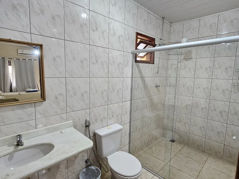 QUARTO 15 AR-CONDICIONADO
