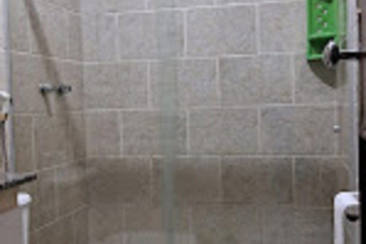 suite, frigobar, ventilador