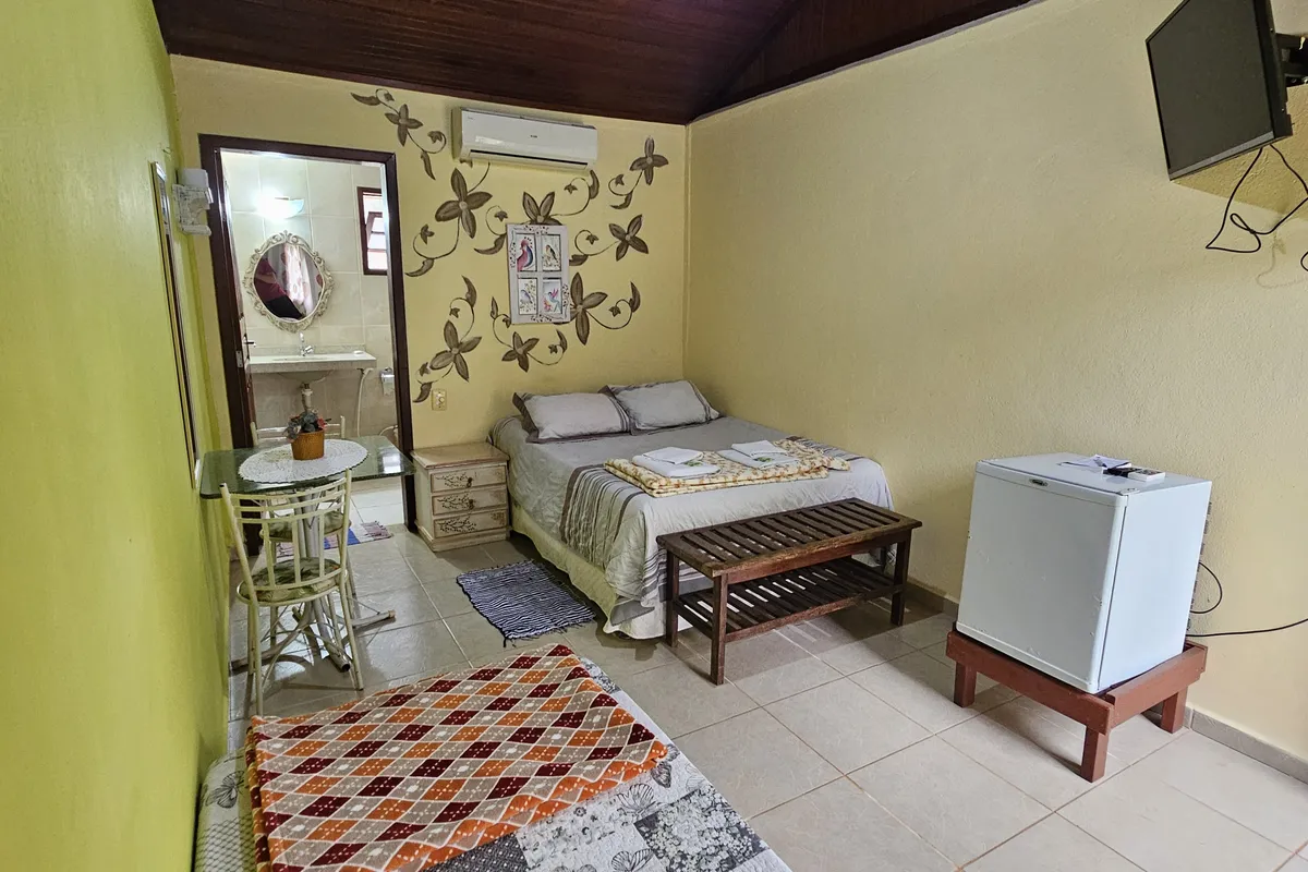 QUARTO 20 AR-CONDICIONADO