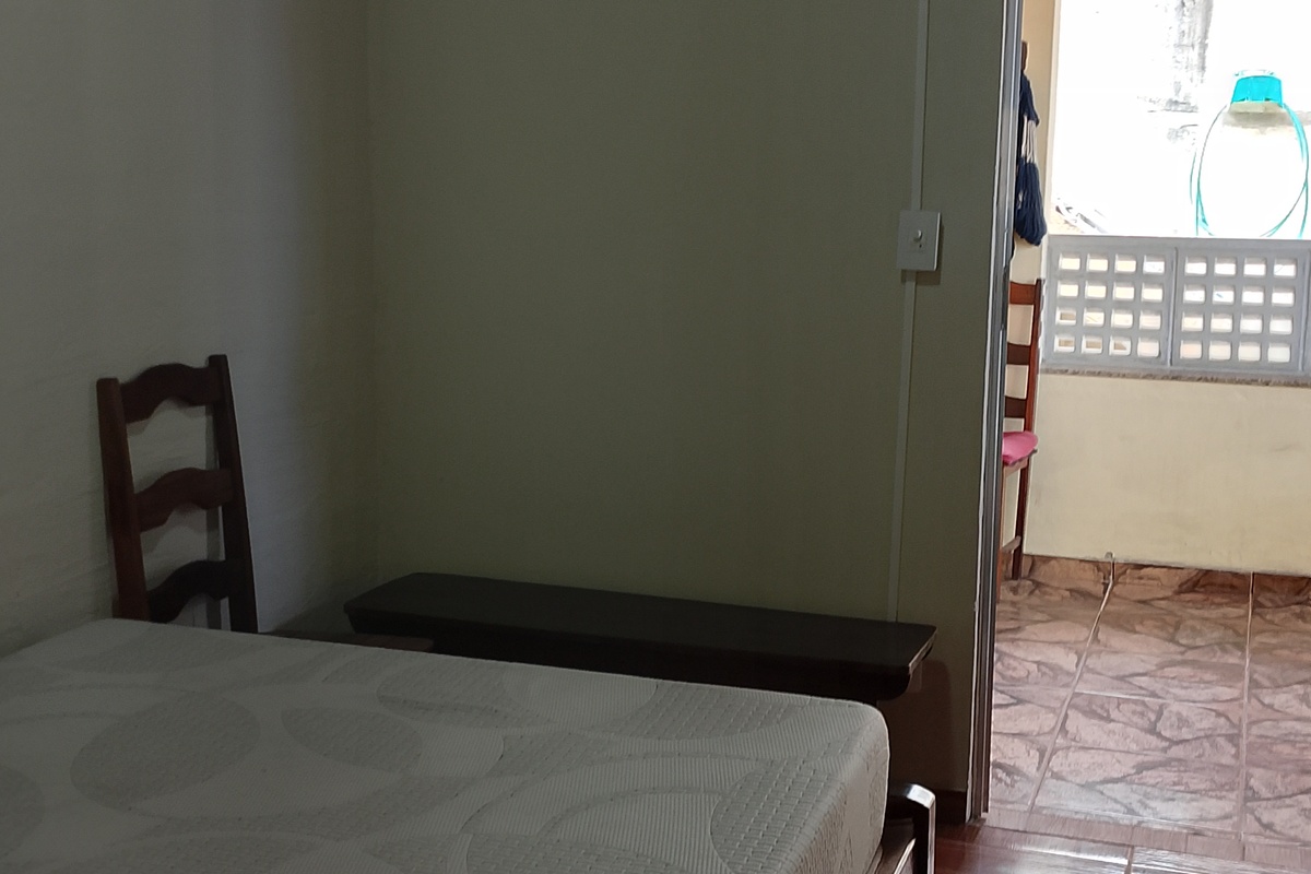 Cama casal + banheiro (Q7)