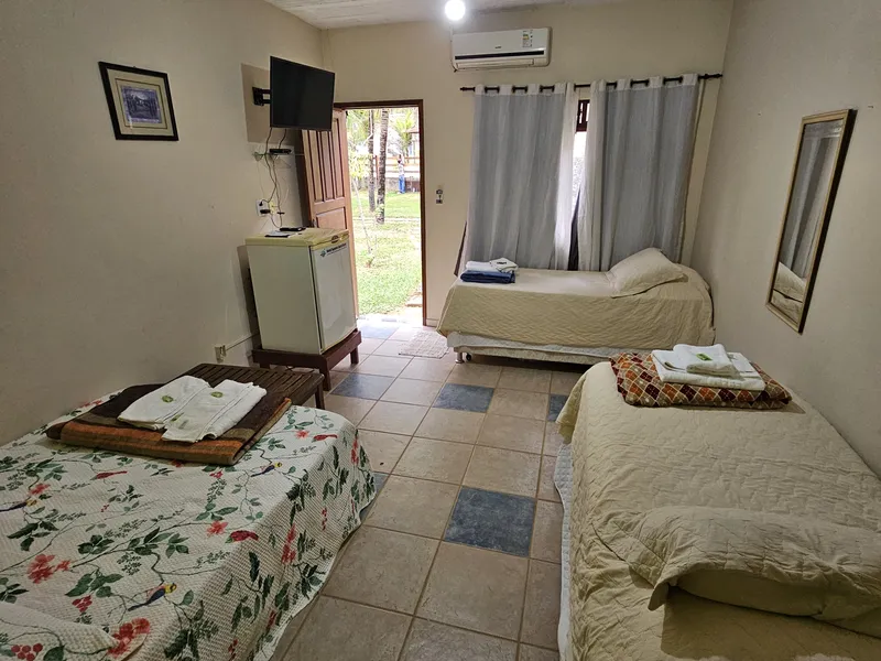 QUARTO 15 AR-CONDICIONADO