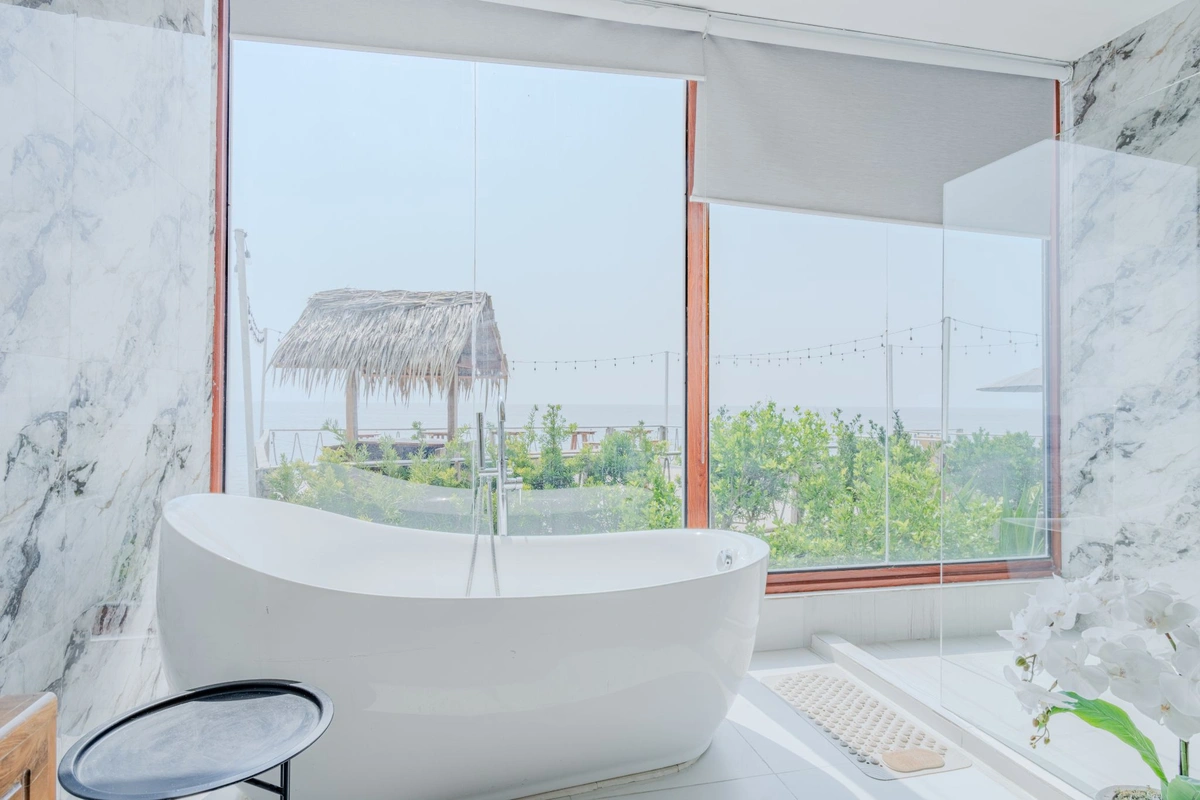 Brenda Suite Room