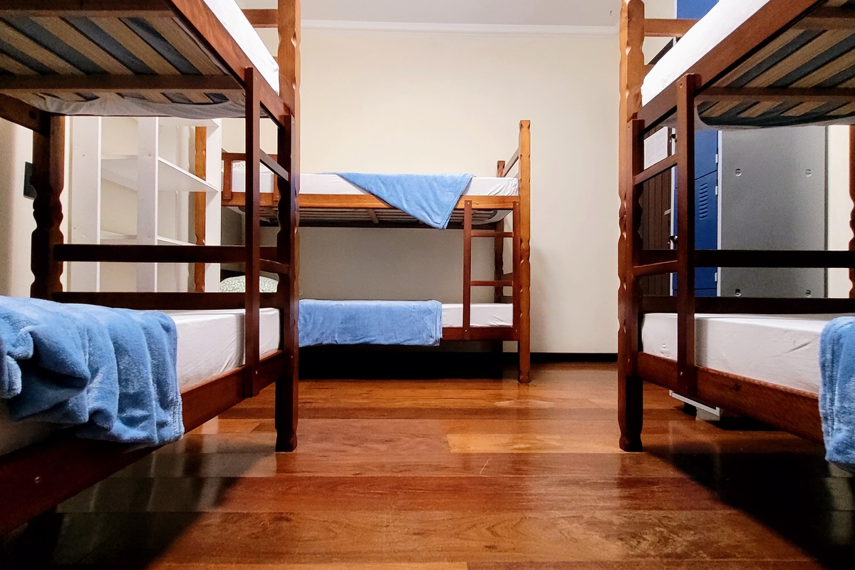 Compartilhado Masculino com Ar