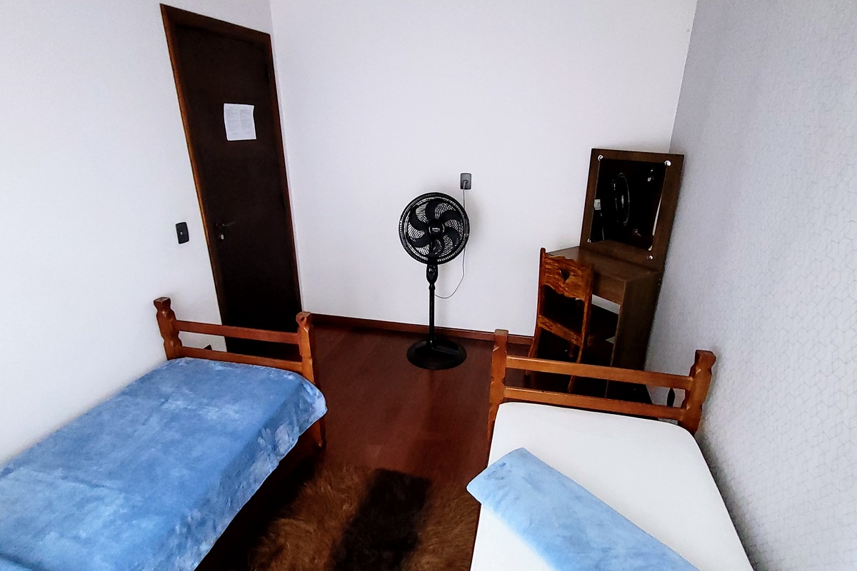 Quarto Duplo com banheiro externo