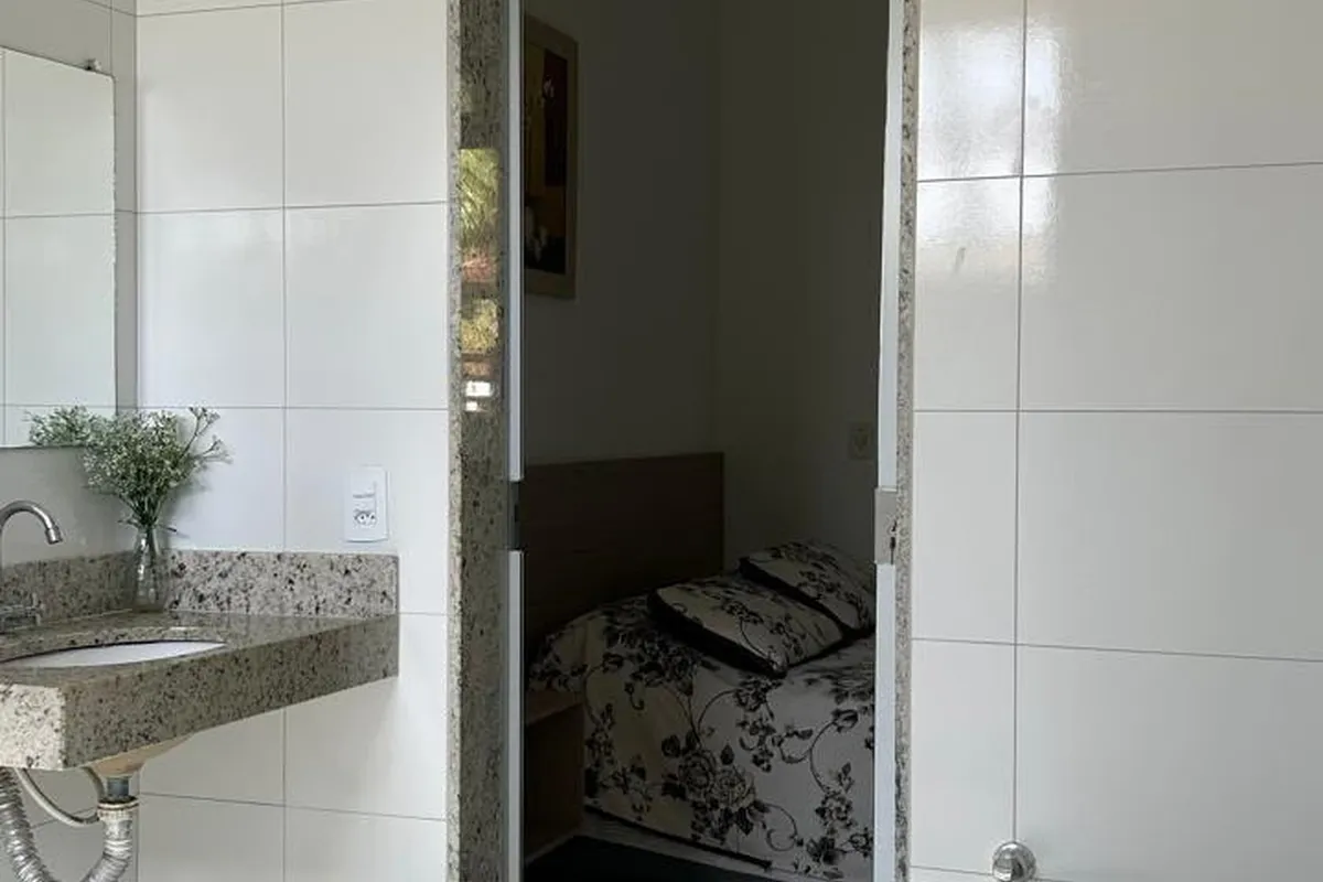 QUARTO 24/25 CONJUGADO - AR E HIDROMASSAGEM