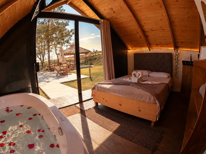 5 Quarto Deluxe