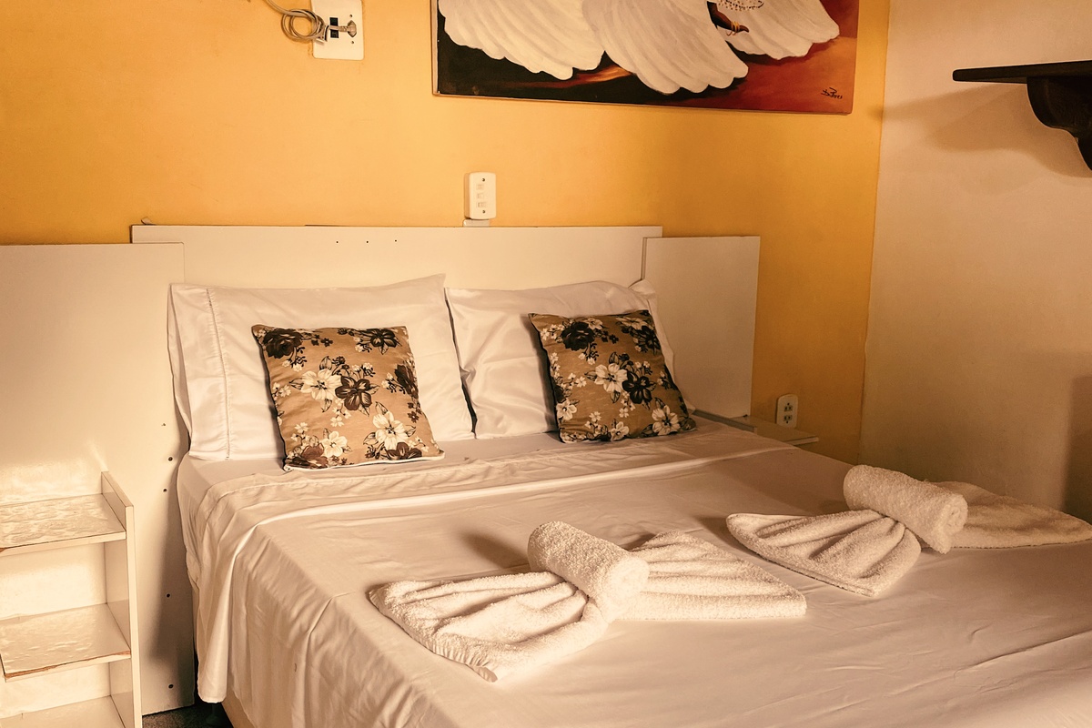 1 - Quarto Duplo com Varanda