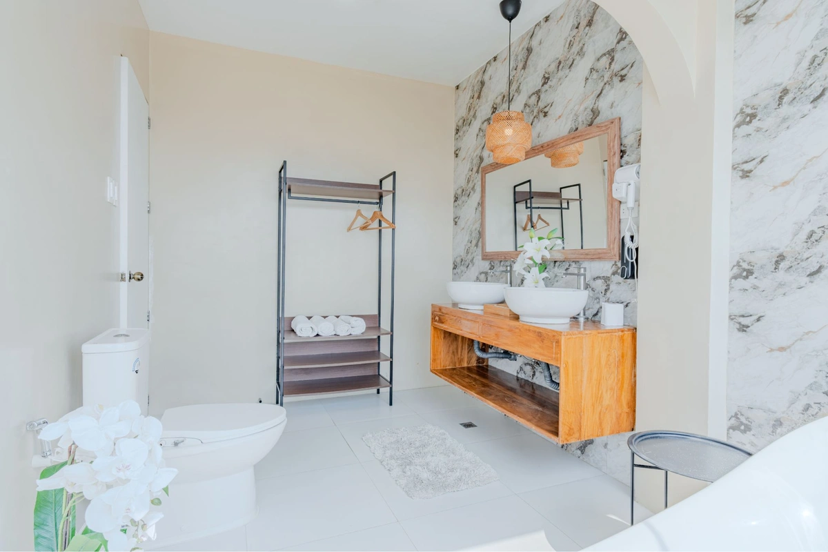 Brenda Suite Room