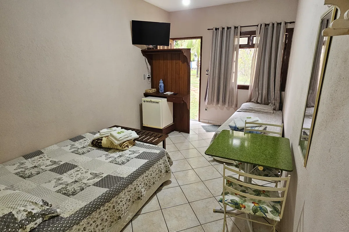 QUARTO 13 AR-CONDICIONADO
