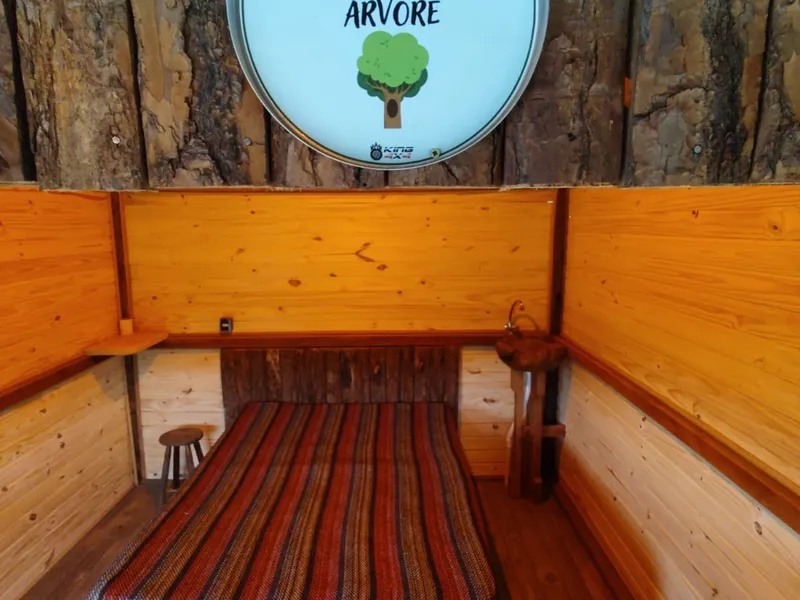 cabana toca da arvore
