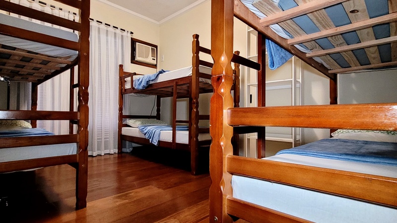 Compartilhado Masculino com Ar