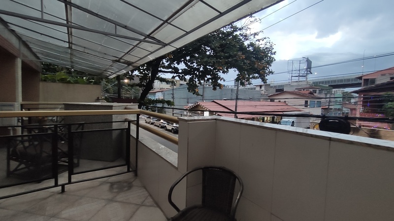 201 - Triplo com Varanda