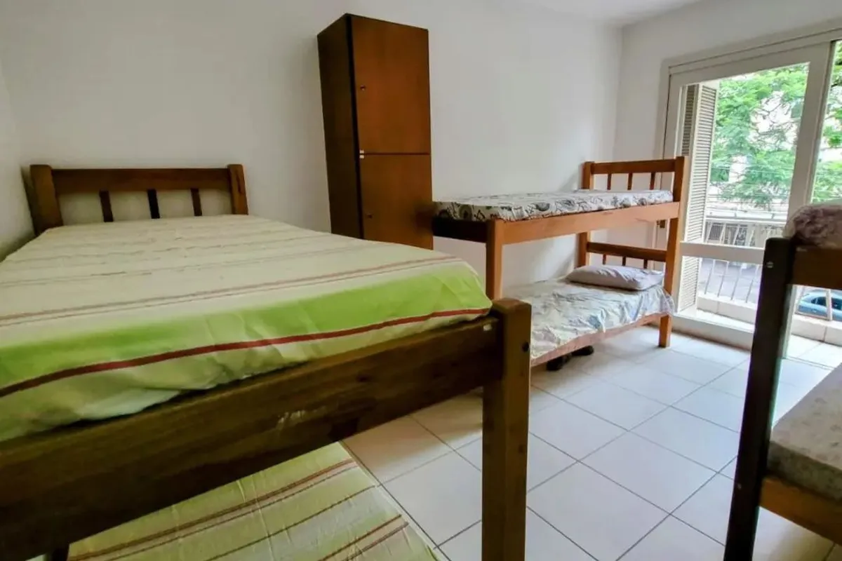 Room 01