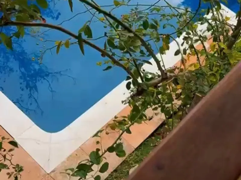 Suíte com Vista para a piscina