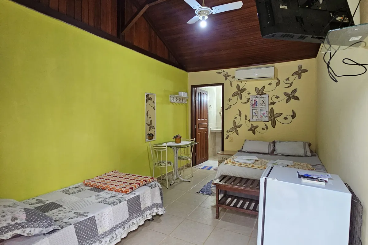 QUARTO 20 AR-CONDICIONADO