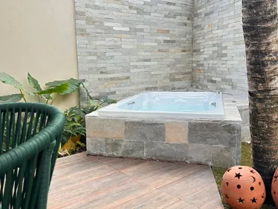 La Belle Hotel Lago azul