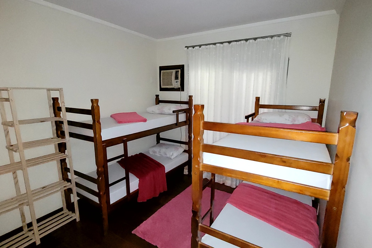 Compartilhado Feminino com Ar