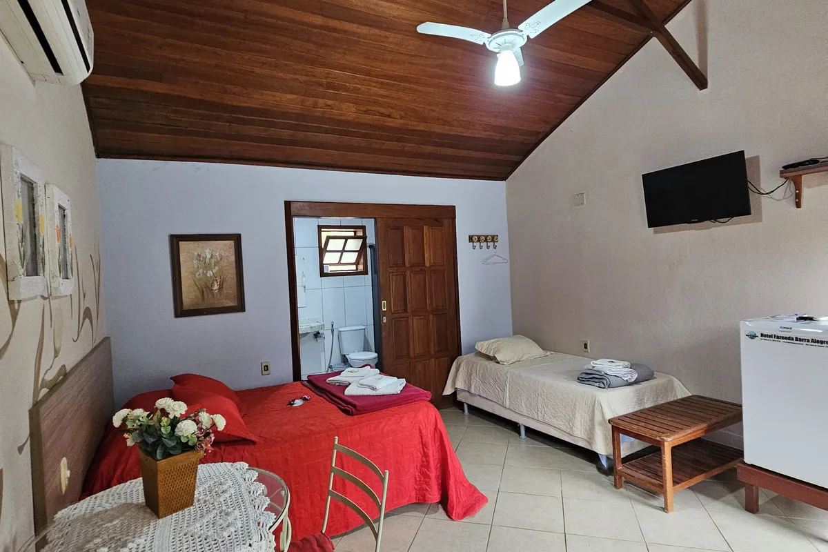 QUARTO 22 AR E HIDROMASSAGEM