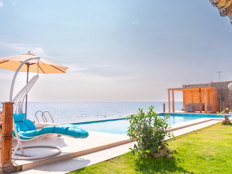 SUMMER COASTAL SUITES