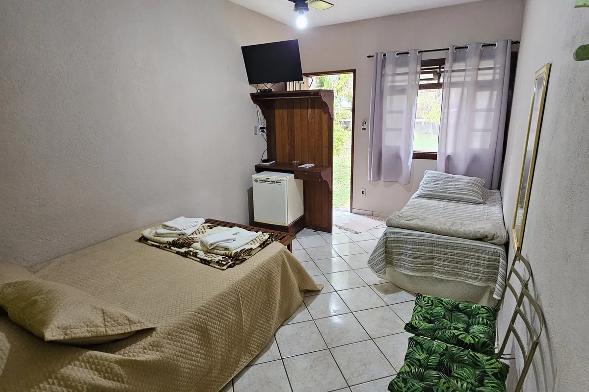 QUARTO 14 AR-CONDICIONADO