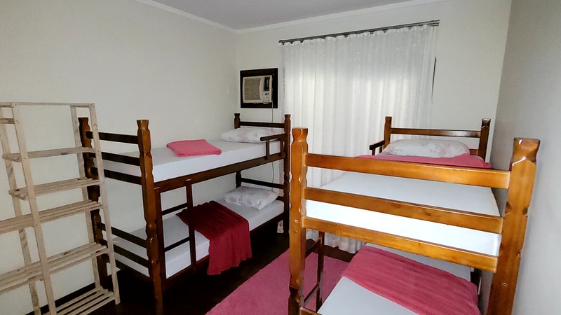 Compartilhado Feminino com Ar