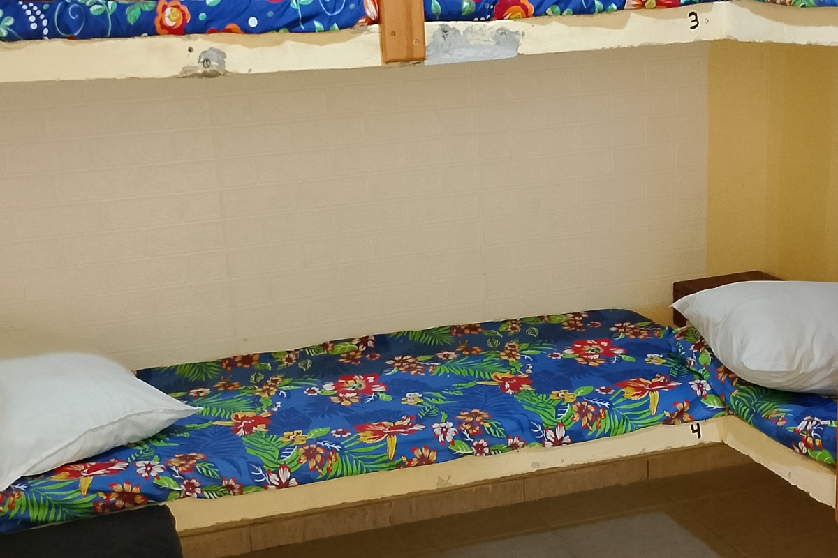 Cama de solteiro beliche de alvenaria