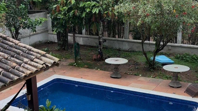 Suíte com Vista para a piscina