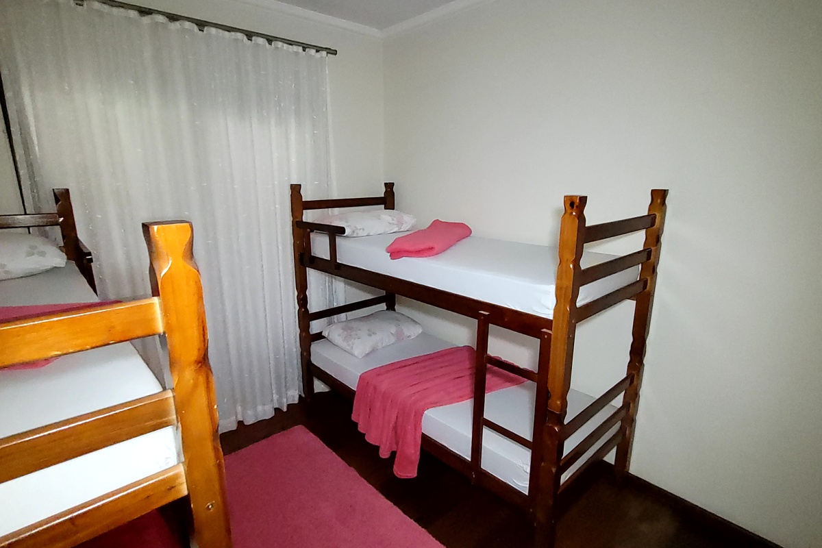 Compartilhado Feminino com Ar