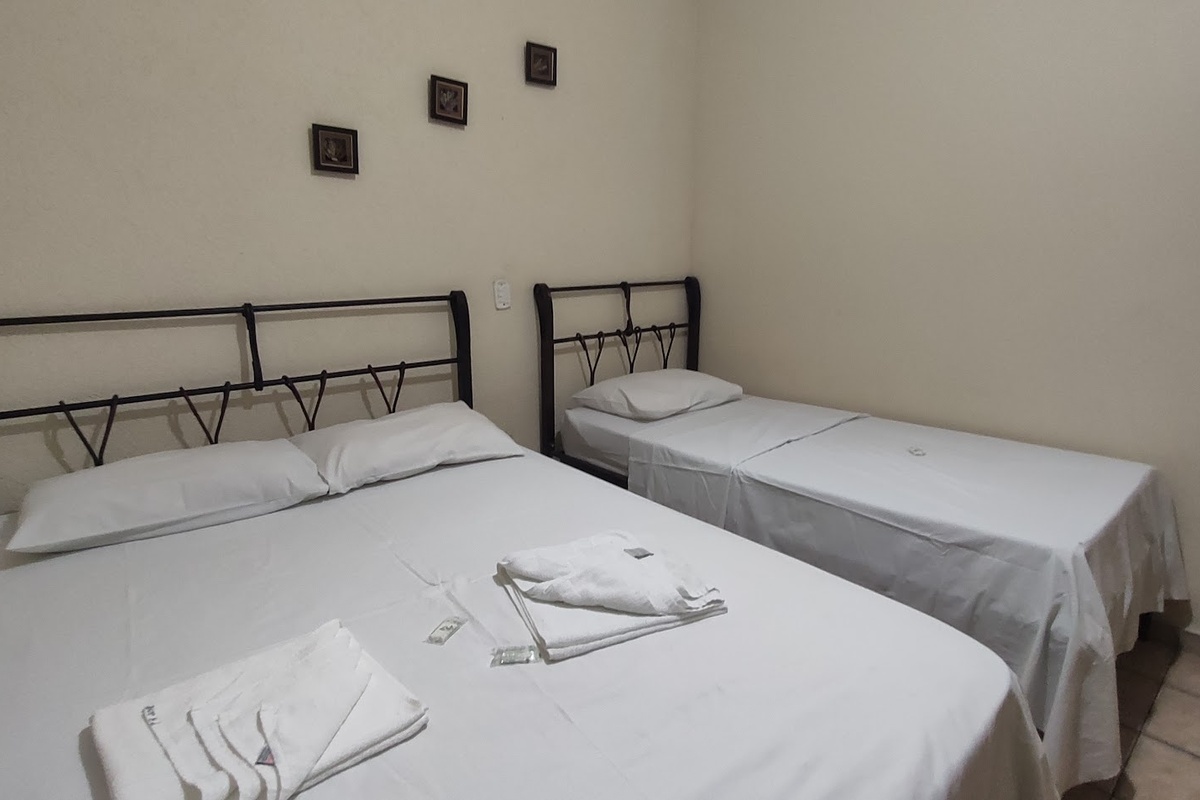 201 - Triplo com Varanda