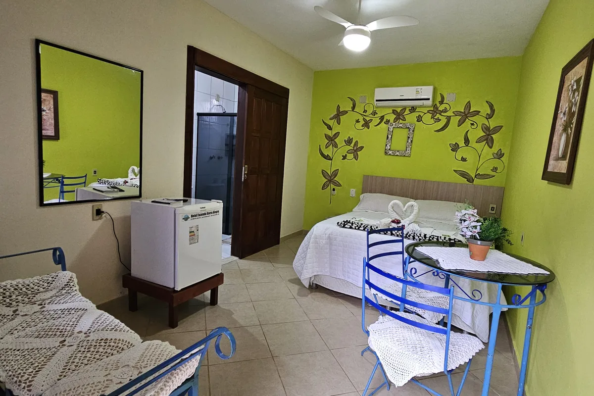 QUARTO 16 AR E HIDROMASSAGEM