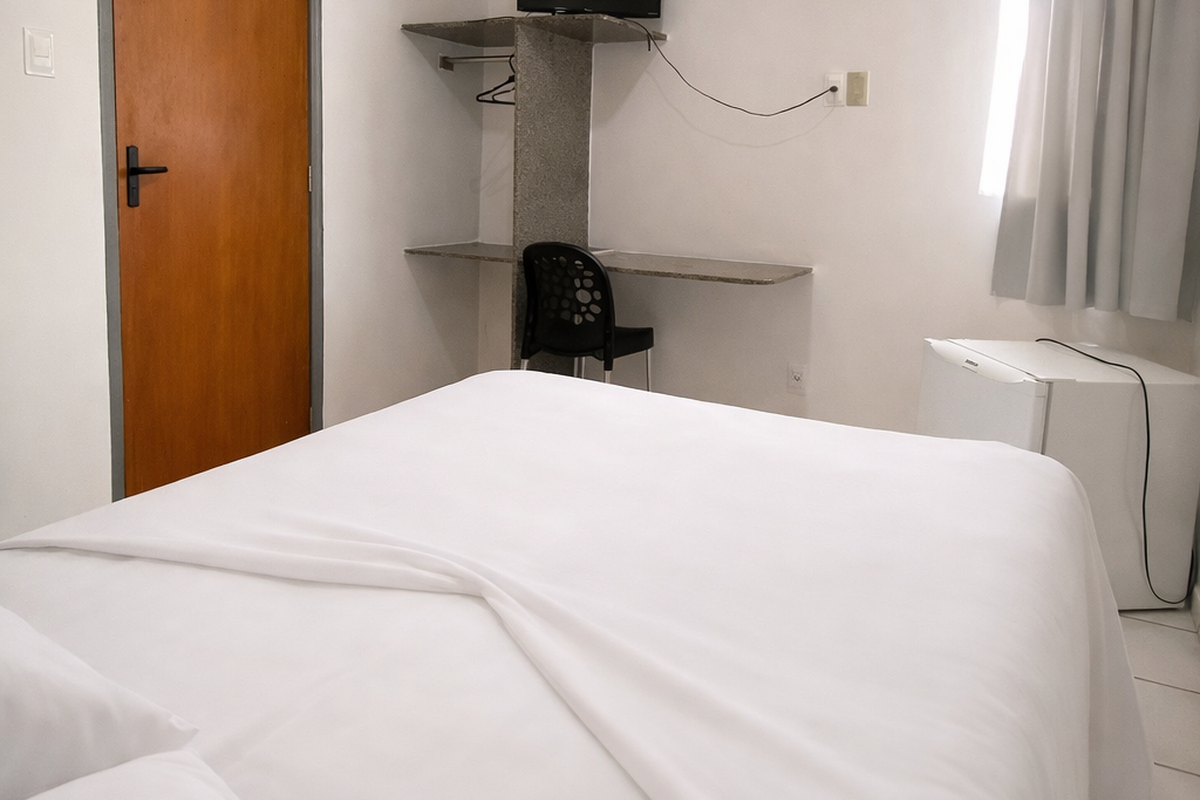 Casal com ar condicionado