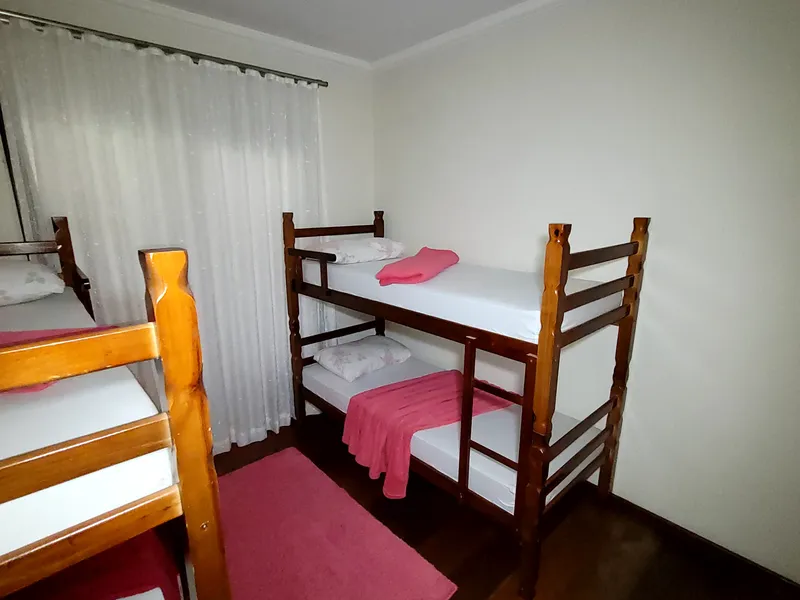 Compartilhado Feminino com Ar
