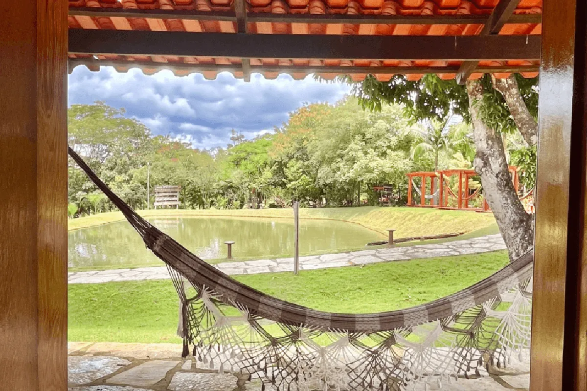Chalé Simples em frente ao lago 05