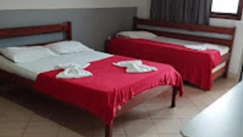 tv, frigobar, vetilador, sacada