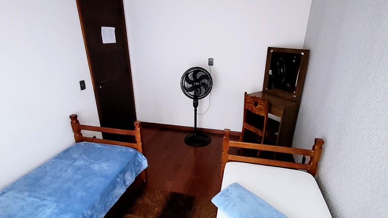 Quarto Duplo com banheiro externo