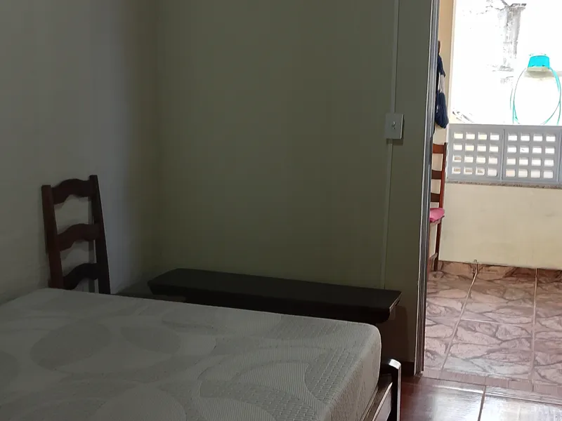 Cama casal + banheiro (Q7)