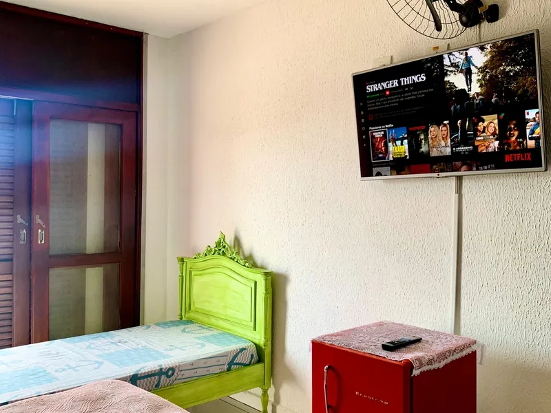Quarto Quádruplo: 2 c/tv